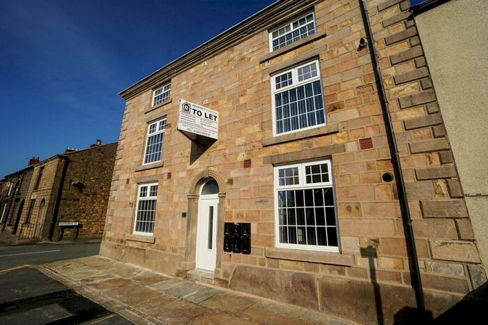 2 Bedroom Flat To Rent In Flat, New Street, Blackrod, BL6