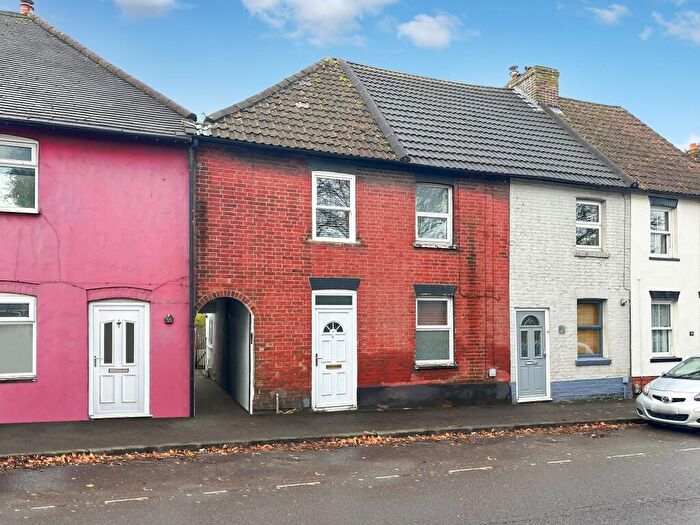 2 Bedroom Terraced House To Rent In Churchfields Road, Salisbury, SP2
