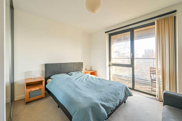 1 Bedroom Flat For Sale In Casson Apartments, Tower Hamlets, London, E14