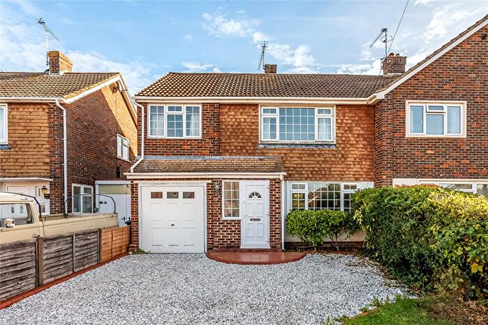 4 Bedroom Semi Detached House For Sale In Brooke Forest, Fairlands, Guildford, GU3