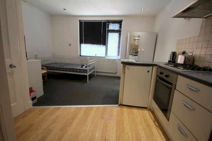 1 Bedroom Studio To Rent In High Street, Uxbridge, UB8