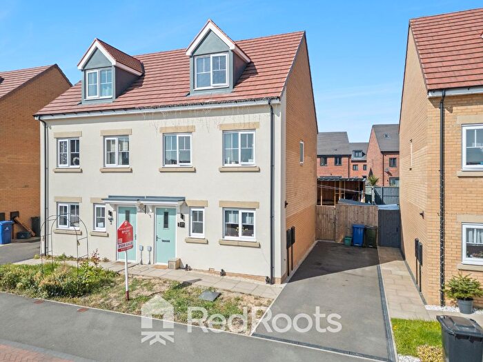 3 Bedroom Semi-Detached House For Sale In Tulip Drive, Balby, Doncaster, South Yorkshire, DN4