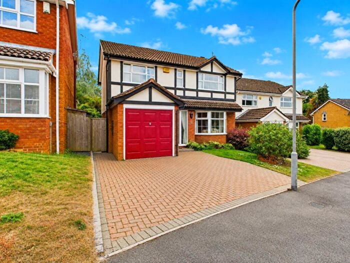 4 Bedroom Detached House For Sale In Lime Avenue, Buckingham, MK18