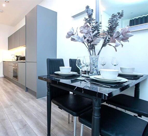 1 Bedroom Apartment To Rent In The Atrium, Linford Wood, MK14
