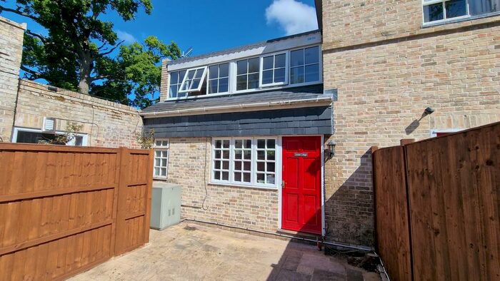 1 Bedroom Semi-Detached House To Rent In Bungay Road, Beccles, NR34