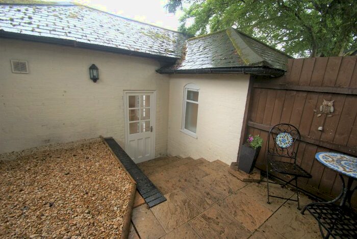 1 Bedroom Bungalow To Rent In Salisbury Street, Amesbury, SP4