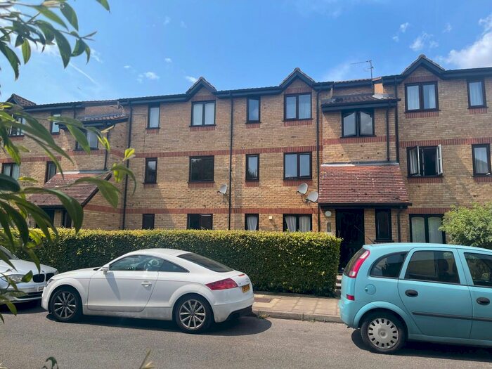 1 Bedroom Flat To Rent In Glenville Grove, London, SE8