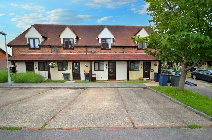 2 Bedroom Terraced House To Rent In The Street, Wrecclesham, GU10