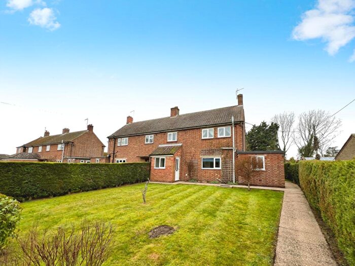 3 Bedroom Semi-Detached House For Sale In Barkston Road, Marston, Grantham, NG32