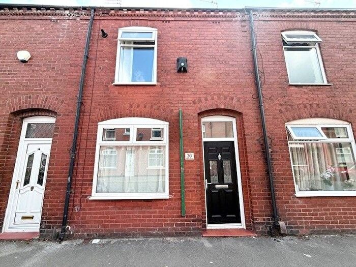 2 Bedroom Property To Rent In Selwyn Street, Leigh, WN7