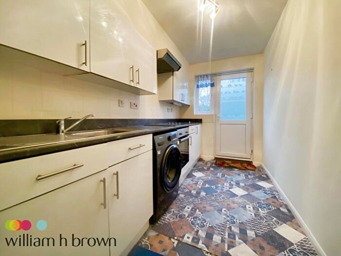 1 Bedroom Ground Maisonette To Rent In Pemberton Avenue, Ingatestone, CM4