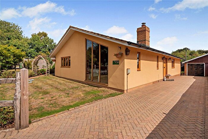 4 Bedroom Bungalow For Sale In Peasemore, Newbury, Berkshire, RG20
