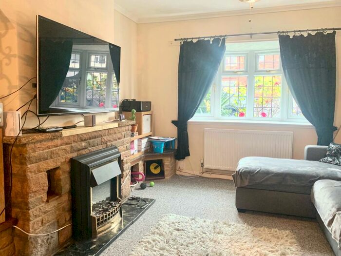 3 Bedroom Semi-Detached House To Rent In Wentworth Road, Beeston, NG9