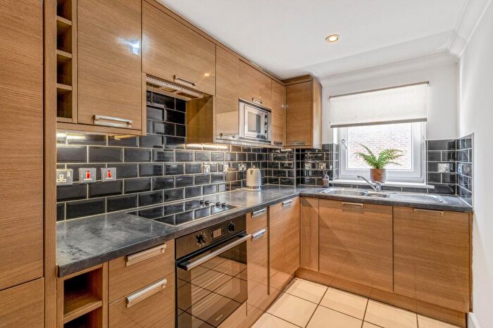1 Bedroom Flat For Sale In Melville Place, Islington, London, N1