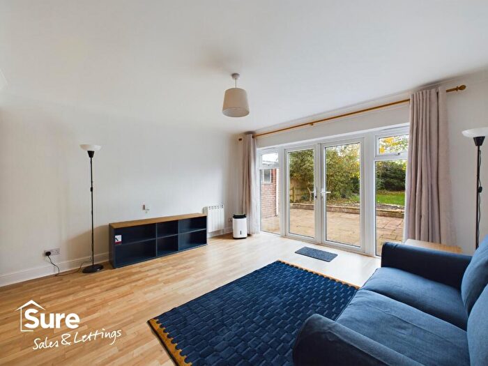 Studio To Rent In Windmill Road, Hemel Hempstead, Hertfordshire, HP2