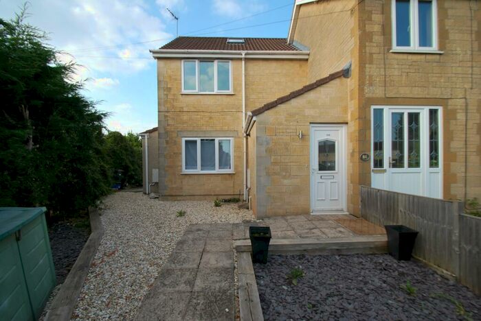 2 Bedroom Maisonette To Rent In Cranleigh Court Road, Yate, Bristol, BS37