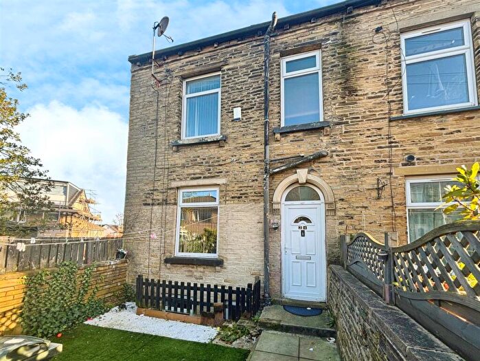 2 Bedroom Terraced House For Sale In James Street, Allerton, Bradford, BD15