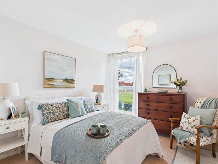 4 Bedroom Detached House For Sale In The Gables, Haddenham, HP17