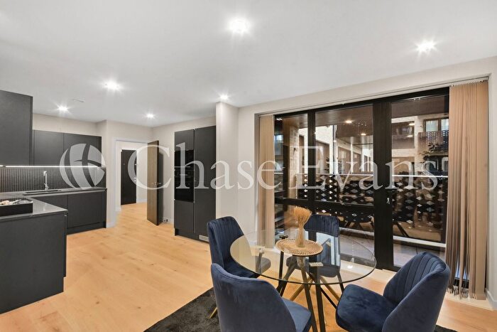 2 Bedroom Flat To Rent In Hanwell Square, Hanwell, W7