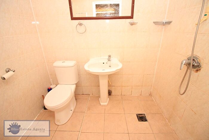 1 Bedroom Flat To Rent In Basildene Road, Hounslow, TW4