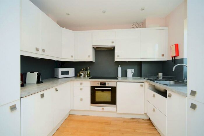 3 Bedroom House To Rent In Prince Regents Close, Brighton, BN2