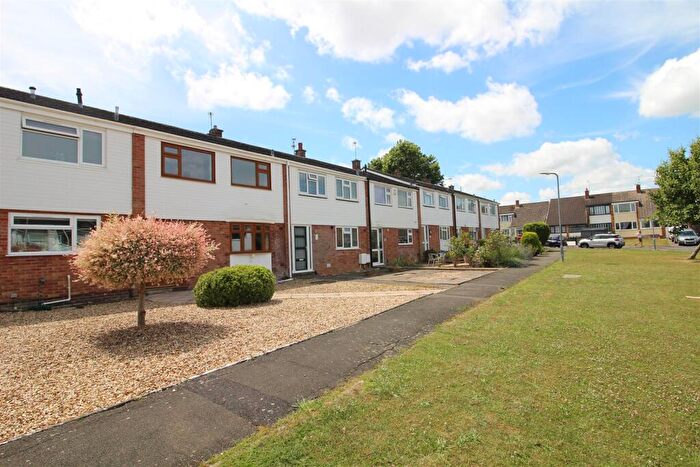 3 Bedroom Terraced House For Sale In Walden Road, Keynsham, BS31