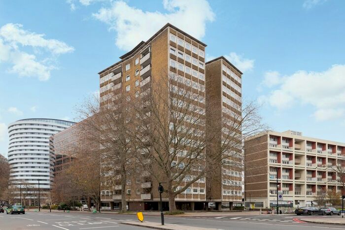 2 Bedroom Flat To Rent In Royal Street, London, SE1