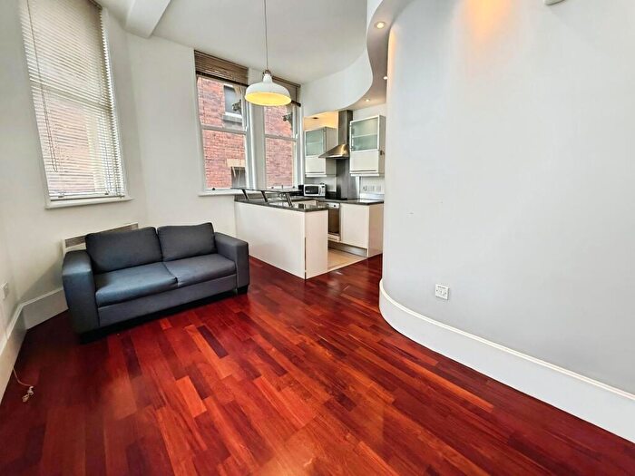 1 Bedroom Flat To Rent In Thornton Chambers, The Headrow, Leeds, West Yorkshire, LS1