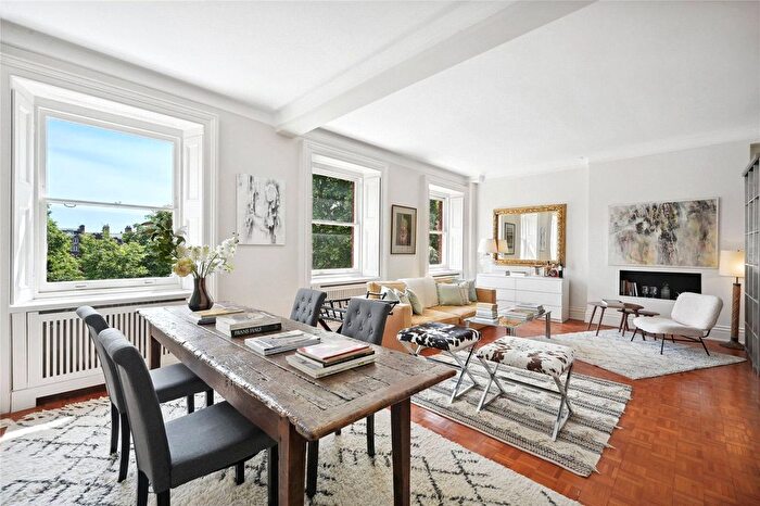 2 Bedroom Flat To Rent In Cadogan Square, Knightsbridge, London, SW1X