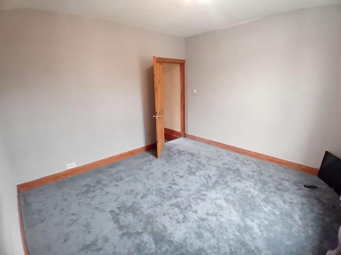 4 Bedroom Property To Rent In Broomfield Road, Earlsdon, Coventry, CV5