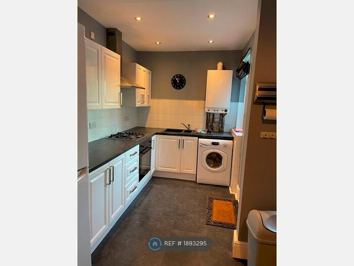 4 Bedroom Terraced House To Rent In Moor End Road, Sheffield, S10