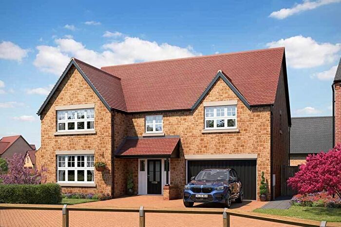 5 Bedroom Detached House For Sale In Watermill Way, Northampton, NN4