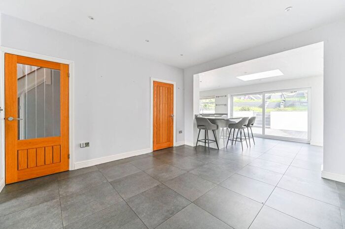 3 Bedroom Property For Sale In Waddington Way, Upper Norwood, London, SE19