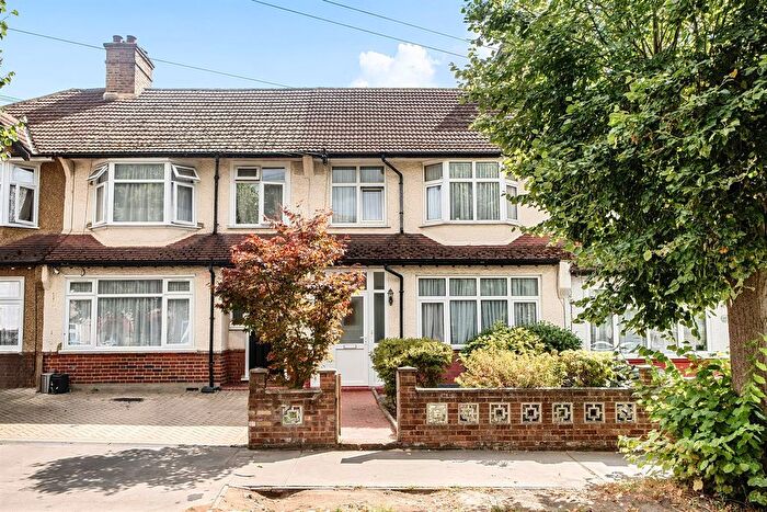 3 Bedroom Terraced House For Sale In Lodge Avenue, CR0