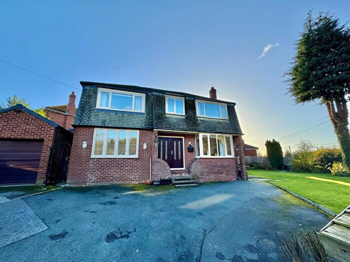 5 Bedroom Detached House For Sale In Ainsdale Road, Royston, S71