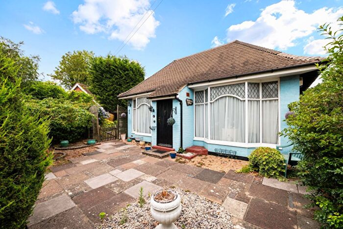 2 Bedroom Bungalow For Sale In Bluehouse Lane, Oxted, RH8