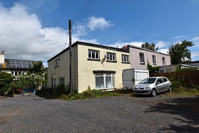 2 Bedroom Flat For Sale In Burwood, Bow, Crediton, EX17