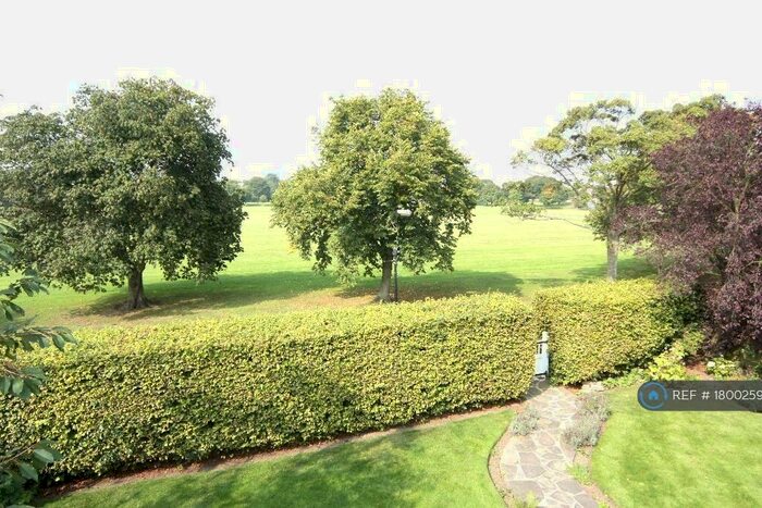 4 Bedroom Detached House To Rent In St. Winifreds Avenue West, Harrogate, HG2