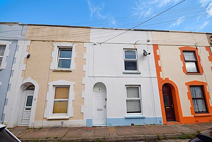 3 Bedroom Terraced House To Rent In Milton Place, Bideford, EX39