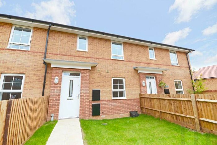 2 Bedroom Terraced House To Rent In East Cowes, Isle Of Wight, PO32