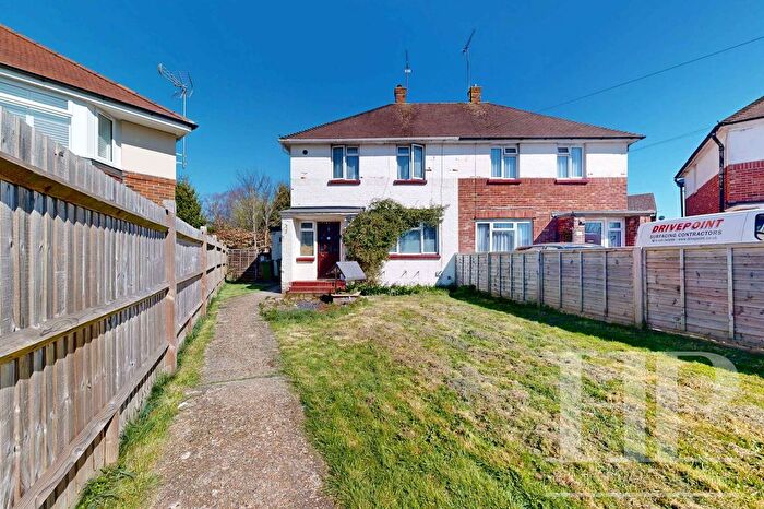 3 Bedroom Semi-Detached House To Rent In Eversfield Road, Horsham, RH13