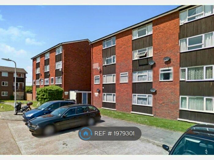 2 Bedroom Maisonette To Rent In Homer Close, Gosport, PO13