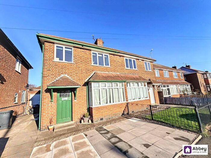 3 Bedroom Semi Detached House For Sale In Bembridge Road, Leicester, LE3