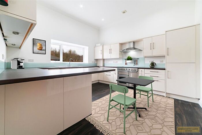 2 Bedroom Flat To Rent In Large Bed Apartment, Charles Street, Darwen, BB3