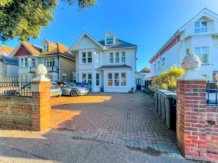 2 Bedroom Apartment To Rent In Grand Avenue, Southbourne, Bournemouth, BH6