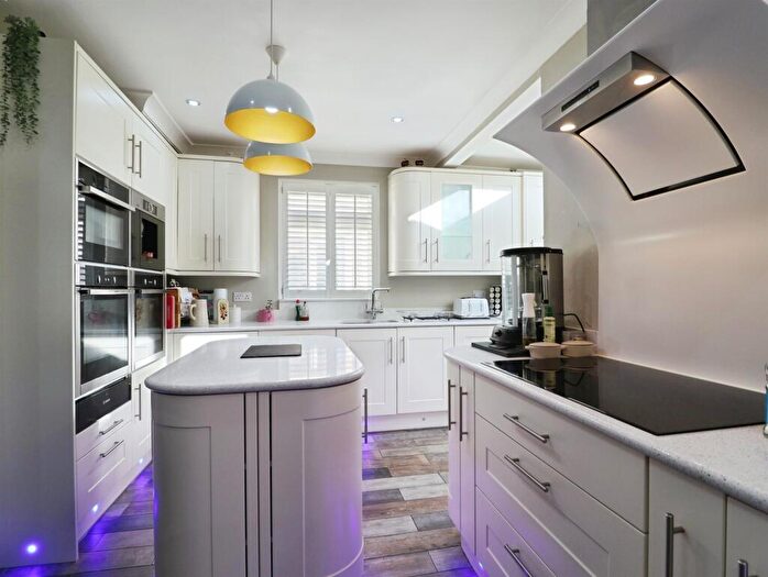 3 Bedroom Semi-Detached House For Sale In Neville Road, Porthcawl, CF36