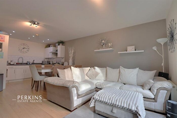 2 Bedroom Flat For Sale In Northolt, UB5