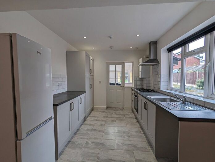 1 Bedroom Flat To Rent In Longmore Road, Shirley, B90