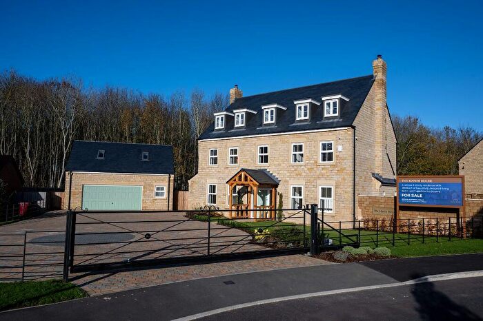 5 Bedroom Detached House For Sale In Van Dyk Village, Worksop Road, S43