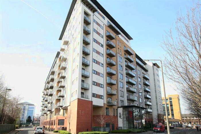 2 Bedroom Flat To Rent In , Salford Quays, M5